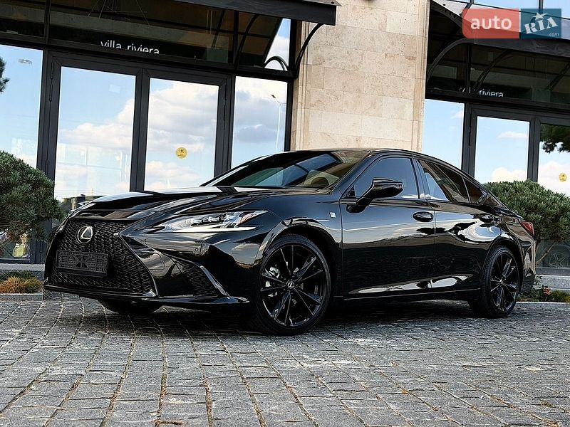 Седан Lexus ES 2023 в Львові