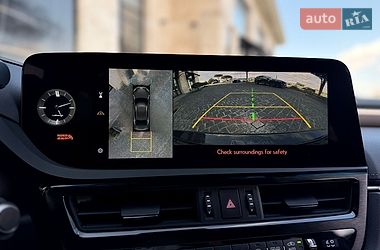 Седан Lexus ES 2023 в Львові