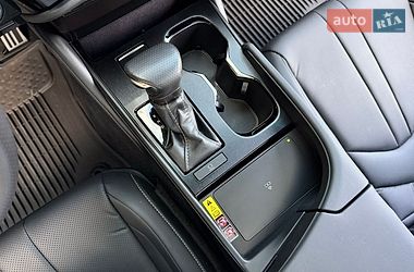Седан Lexus ES 2023 в Львові