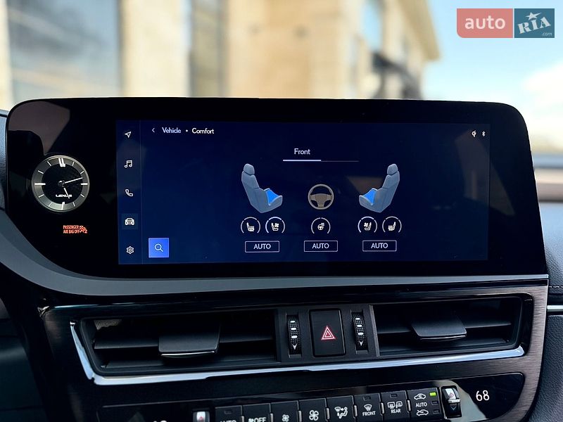 Седан Lexus ES 2023 в Львові