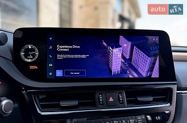 Седан Lexus ES 2023 в Львові