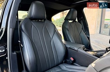 Седан Lexus ES 2023 в Львові