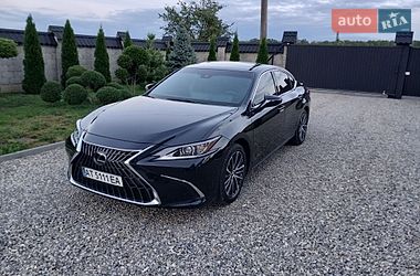 Седан Lexus ES 2024 в Ивано-Франковске
