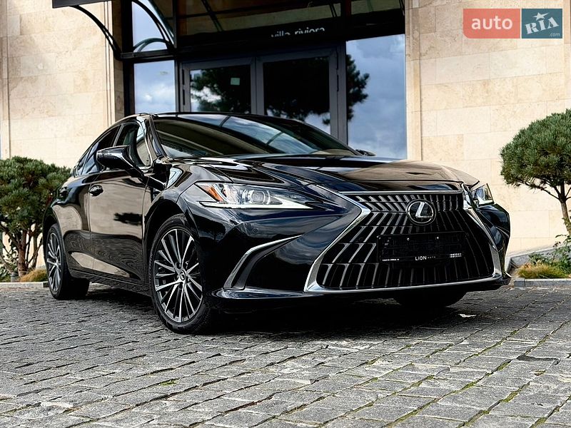Lexus ES 2024