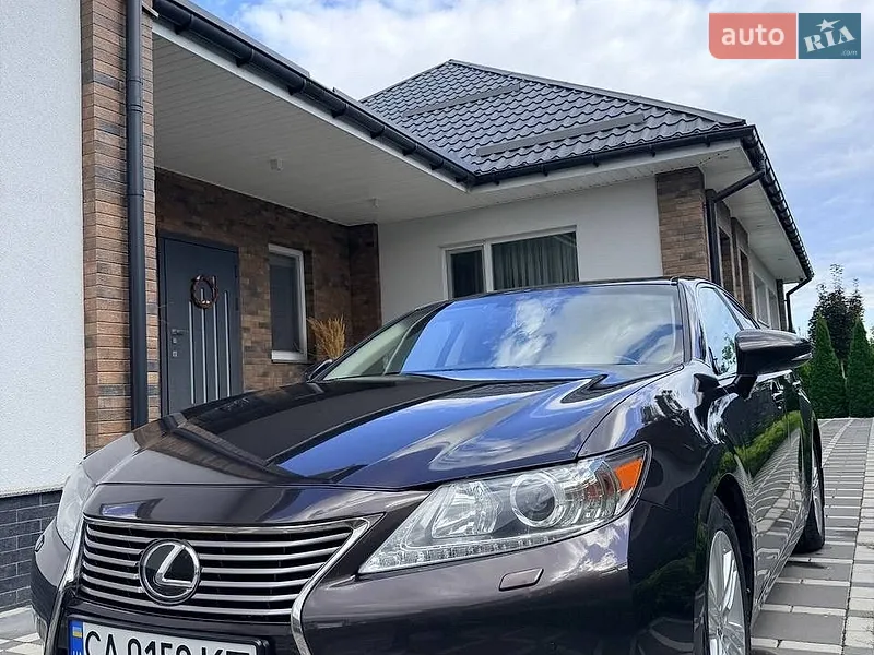 Lexus ES