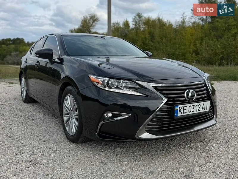 Lexus ES