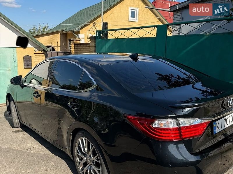 Седан Lexus ES 2015 в Фастове