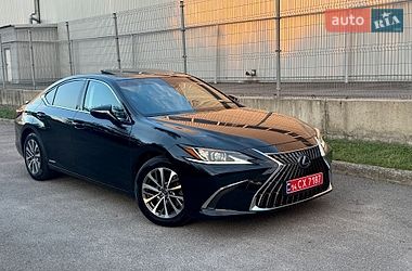 Седан Lexus ES 2022 в Дніпрі