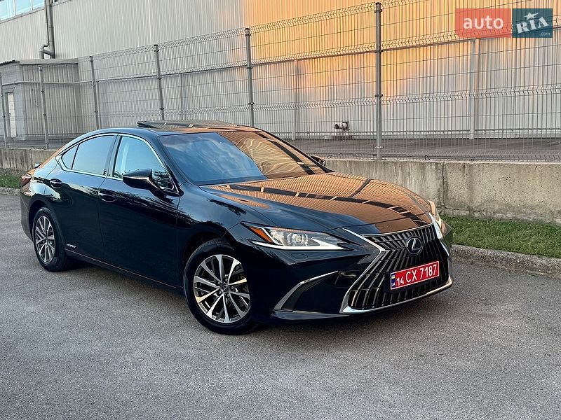 Седан Lexus ES 2022 в Дніпрі