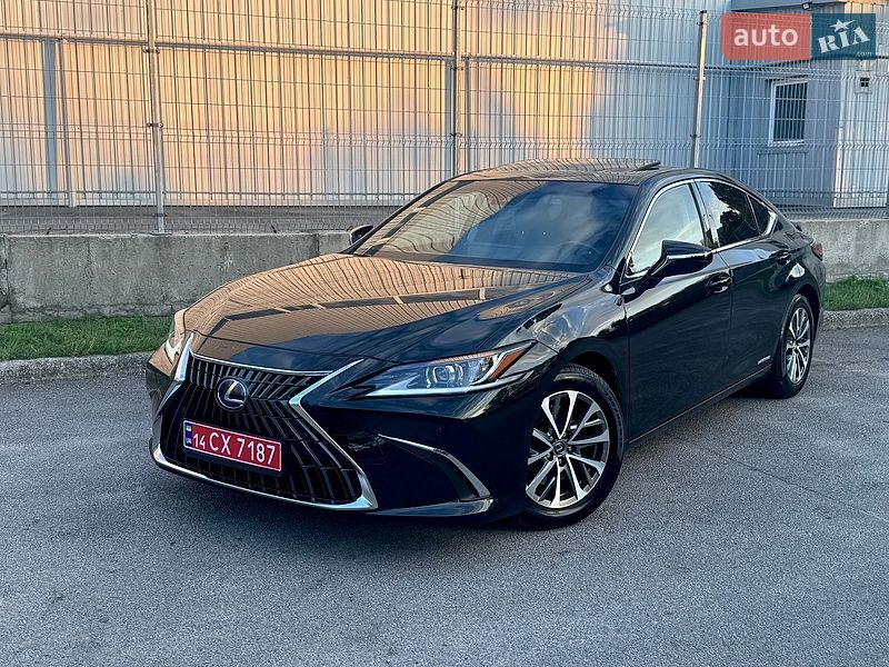 Седан Lexus ES 2022 в Дніпрі