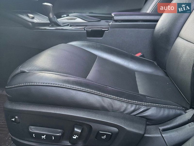 Седан Lexus ES 2016 в Києві