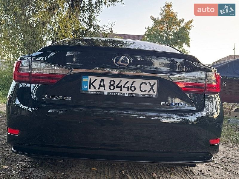 Седан Lexus ES 2016 в Києві