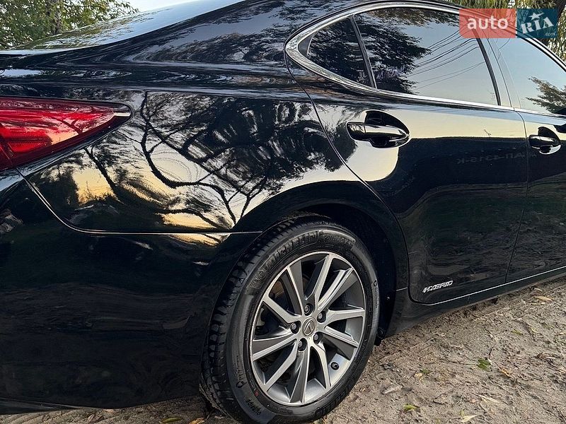 Седан Lexus ES 2016 в Києві