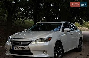 Седан Lexus ES 2013 в Кропивницькому