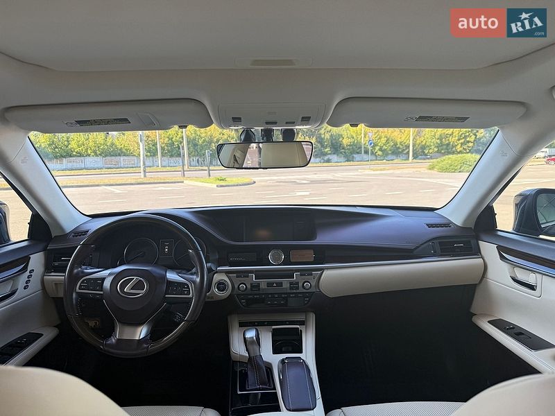 Седан Lexus ES 2015 в Харькове