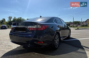 Седан Lexus ES 2015 в Харькове