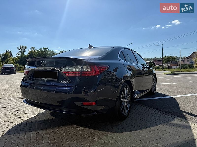 Седан Lexus ES 2015 в Харькове