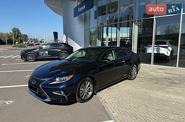 Седан Lexus ES 2015 в Харькове