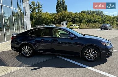 Седан Lexus ES 2015 в Харькове