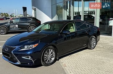 Седан Lexus ES 2015 в Харькове