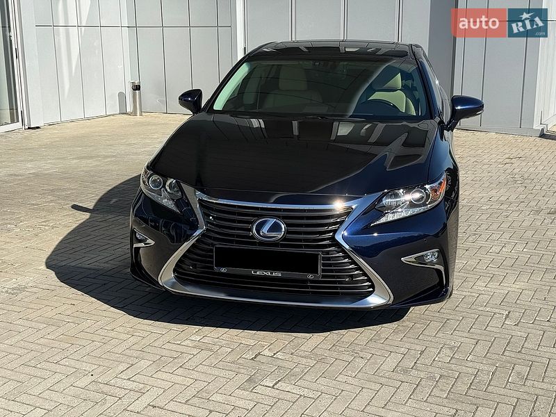 Седан Lexus ES 2015 в Харькове