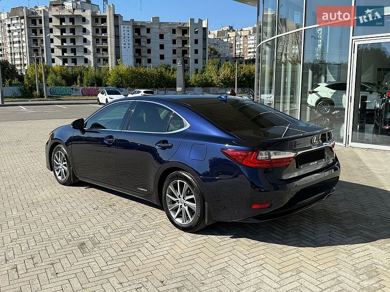 Седан Lexus ES 2015 в Харькове