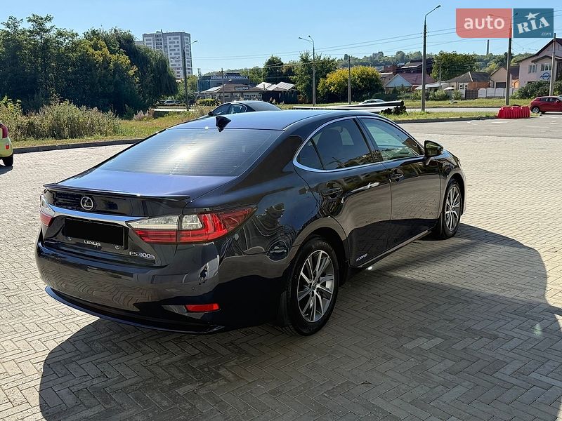 Седан Lexus ES 2015 в Харькове