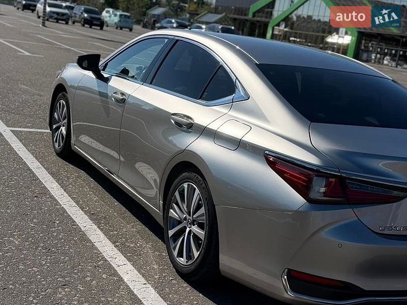 Седан Lexus ES 2019 в Києві фото 4 Седан Lexus ES 2019 в Києві