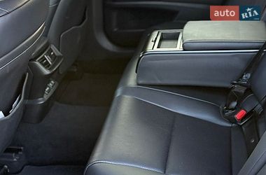 Седан Lexus ES 2019 в Києві фото 12 Седан Lexus ES 2019 в Києві
