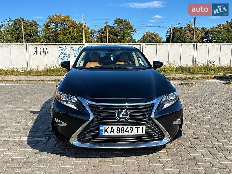 Lexus ES