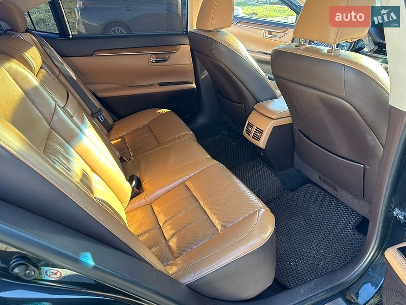 Седан Lexus ES 2016 в Києві фото 12 Седан Lexus ES 2016 в Києві