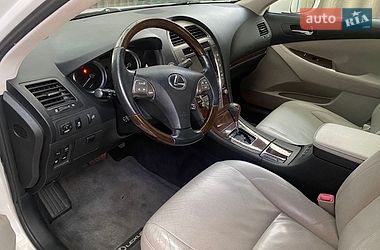 Седан Lexus ES 2012 в Южном
