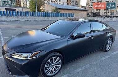 Седан Lexus ES 2019 в Києві
