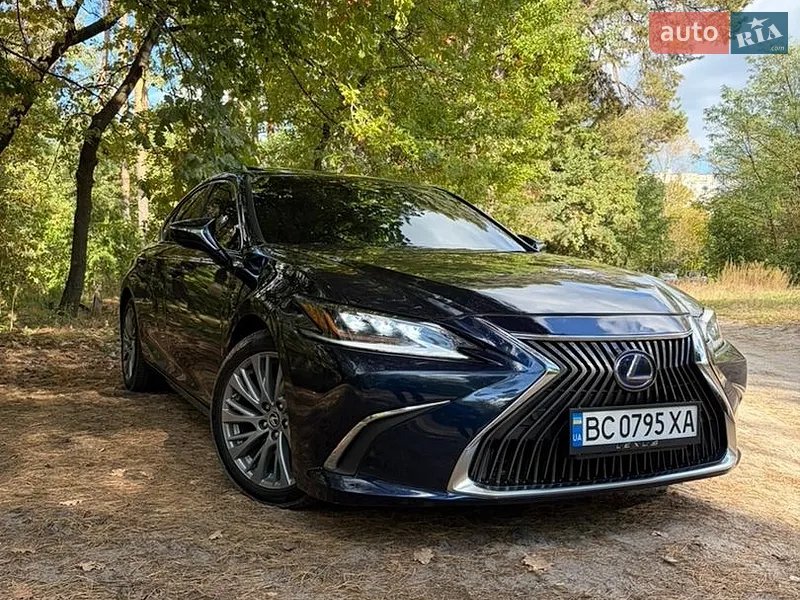 Lexus ES