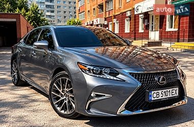 Седан Lexus ES 2017 в Чернігові Седан Lexus ES 2017 в Чернігові