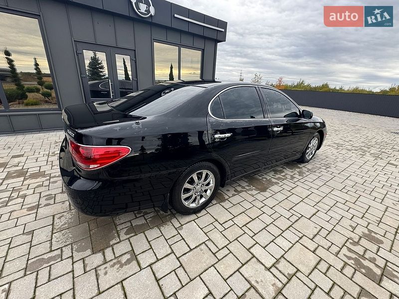 Седан Lexus ES 2005 в Брошневі