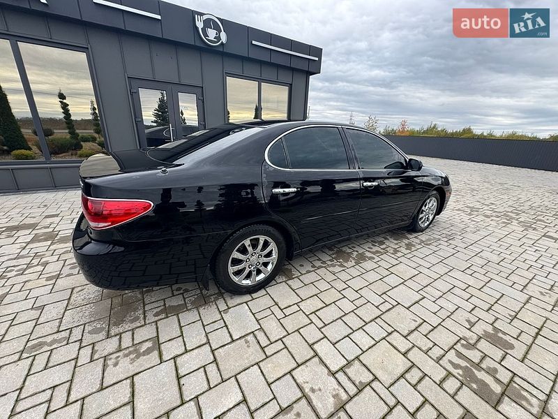 Седан Lexus ES 2005 в Брошневі