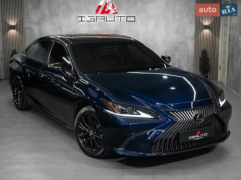 Lexus ES