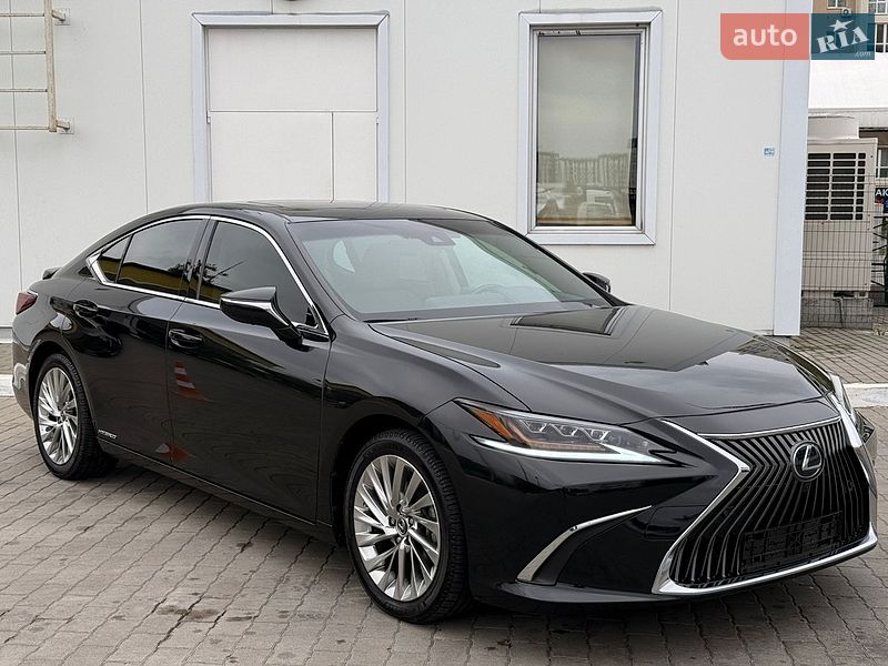 Lexus ES 2020
