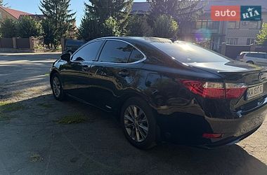 Седан Lexus ES 2012 в Умани