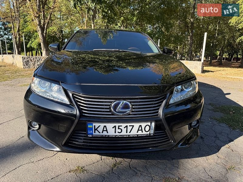 Седан Lexus ES 2012 в Умани