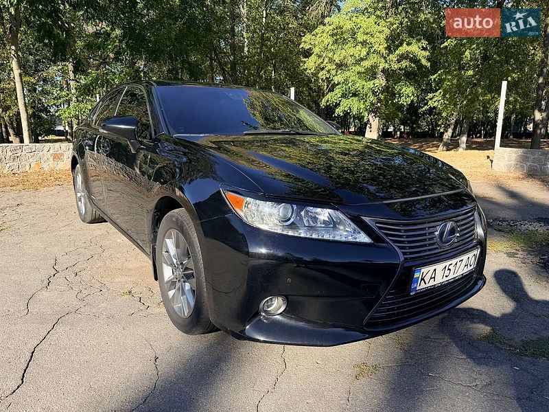 Седан Lexus ES 2012 в Умани