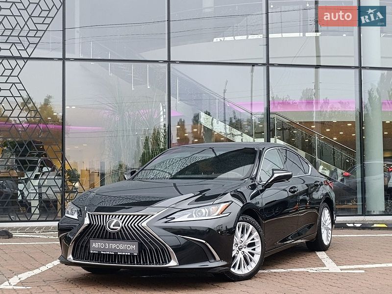 Седан Lexus ES 2020 в Киеве