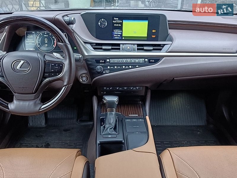 Седан Lexus ES 2020 в Киеве