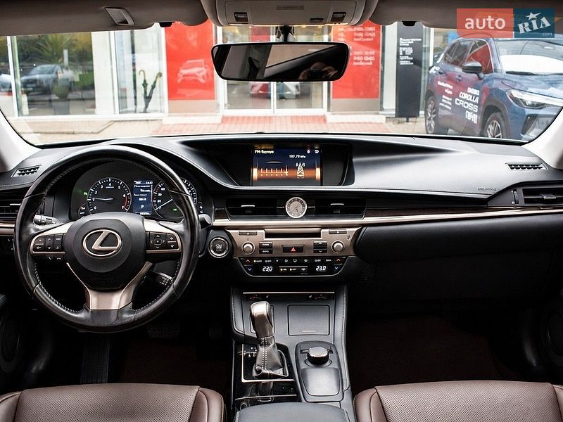 Седан Lexus ES 2018 в Житомире