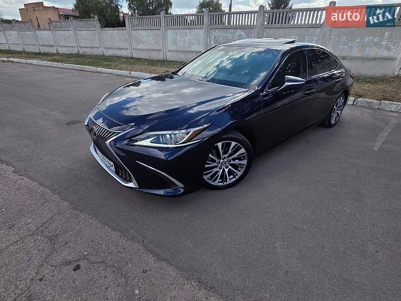 Седан Lexus ES 2019 в Прилуках
