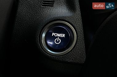 Седан Lexus ES 2019 в Львове