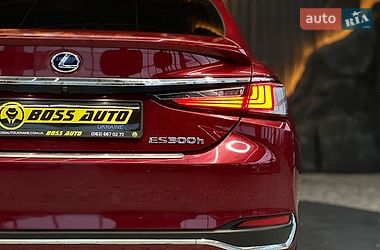 Седан Lexus ES 2019 в Львове