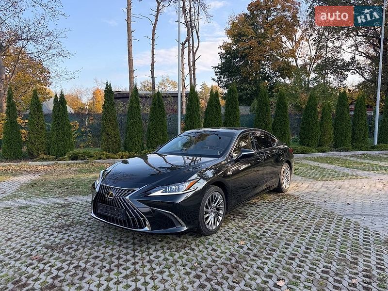 Седан Lexus ES 2022 в Киеве