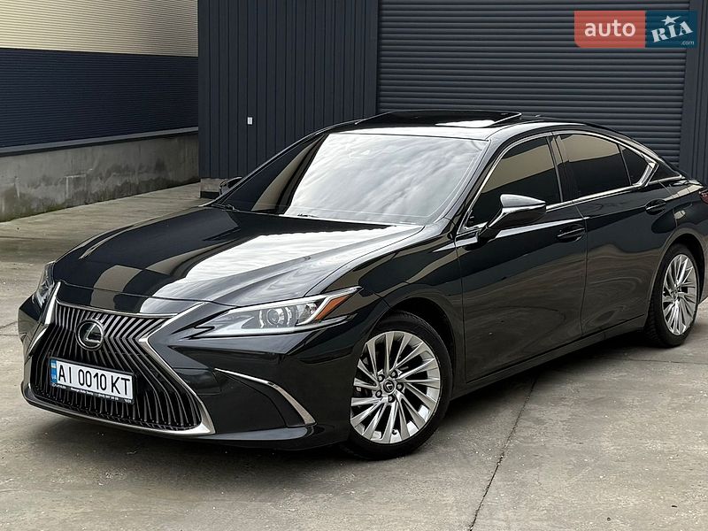 Lexus ES 2020